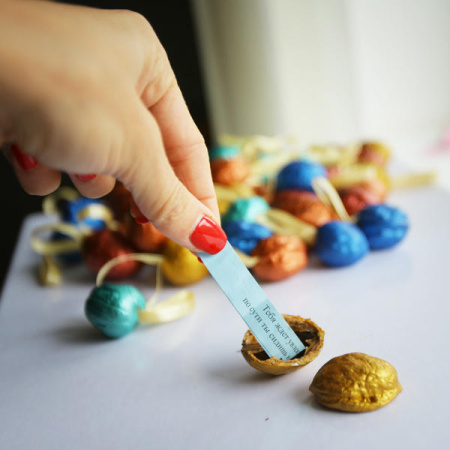 волшебные орешки с предсказаниями