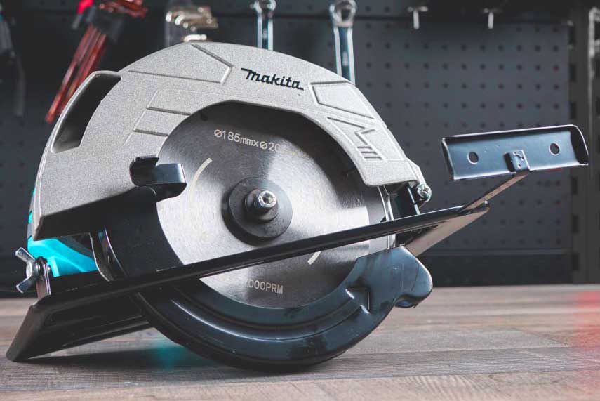 Циркулярная пила Makita HS 7000