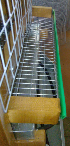 Обрамление яйцесборника клетки для кур несушек