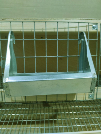 Кормушка "Желобковая-20" на клетку бройлеров