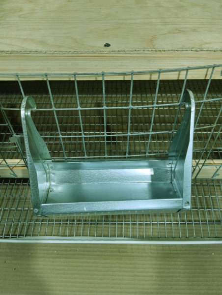 Кормушка "Желоб-20" для несушек