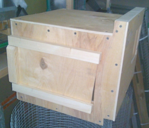 Маточник в клетку МКМ-1ДД для кролиководства Маточник в клетку МКМ-1ДД для кролиководства