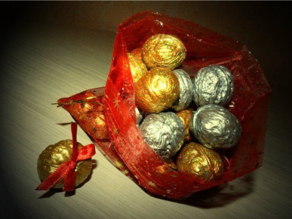 волшебные орешки с предсказаниями