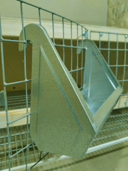 Кормушка "Желоб-20" для несушек