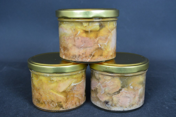 Желудки куриные в собственном соку