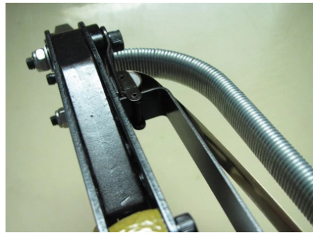 Скобообжимной пистолет для клетки кролиководства