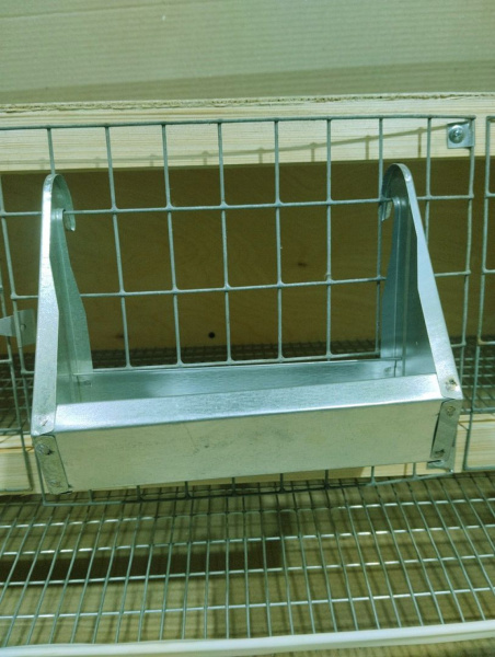 Кормушка "Желоб-20" для несушек