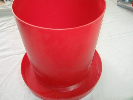 Бункерная напольная кормушка для кур -10л