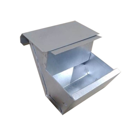 Кормушка "Малышка" на клетку бройлеров