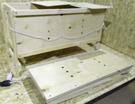 Брудер для цыплят "Ящик-эконом"